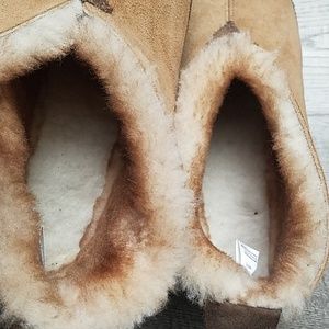 bob timberlake shearling slippers